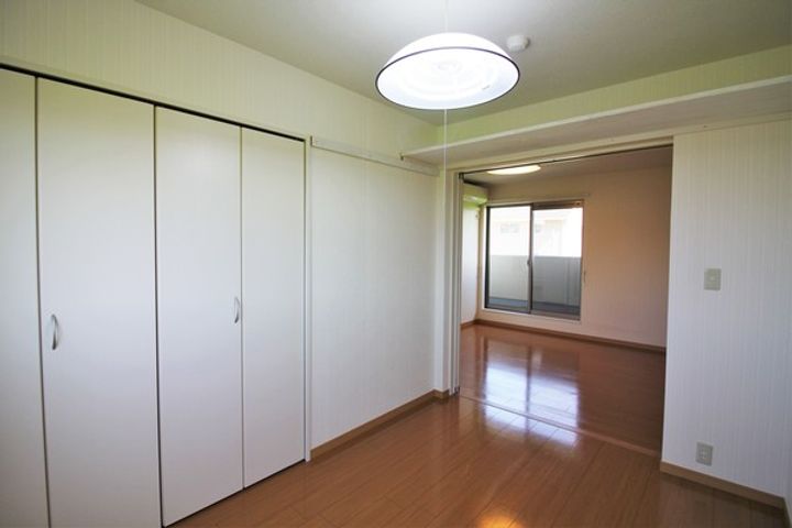 滋賀県長浜市山階町の賃貸アパートの居間