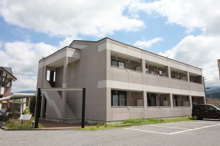 滋賀県長浜市内保町の賃貸マンションの外観