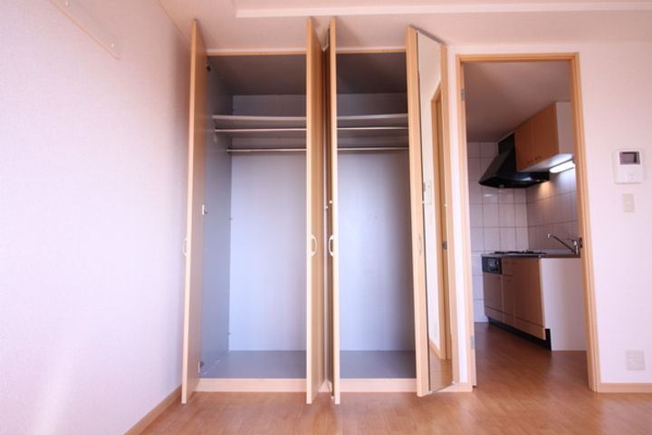 滋賀県長浜市西上坂町の賃貸マンションの内装