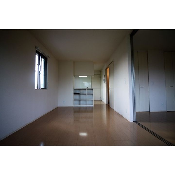 滋賀県長浜市川崎町の賃貸アパートの居間