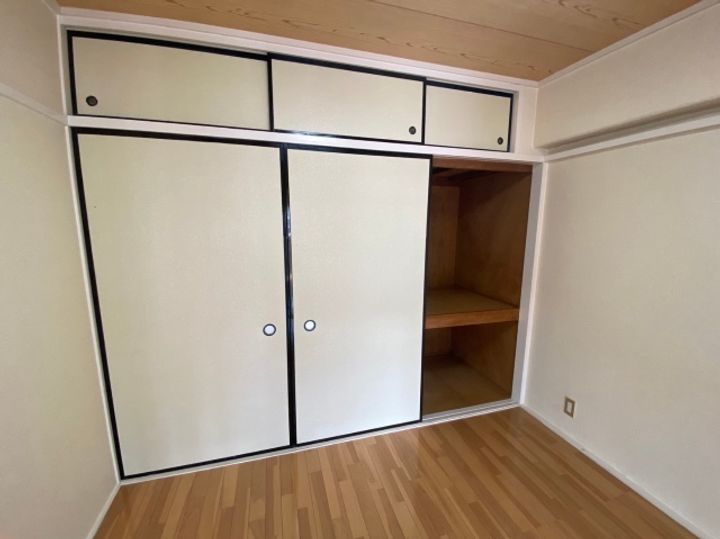 滋賀県米原市下多良2丁目の賃貸マンションの内装