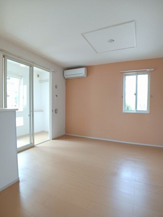 ボンヌ・ジュルネの居間