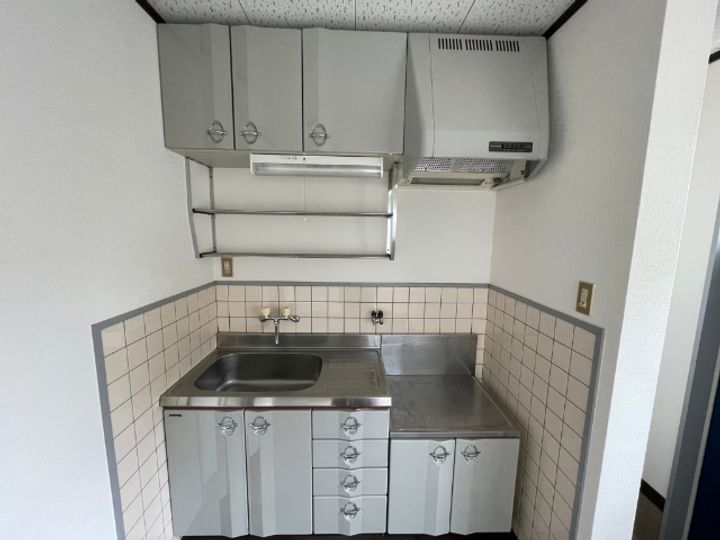 滋賀県長浜市十里町の賃貸アパートのキッチン