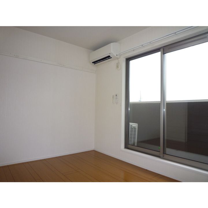 RFマンション祇園205の居間