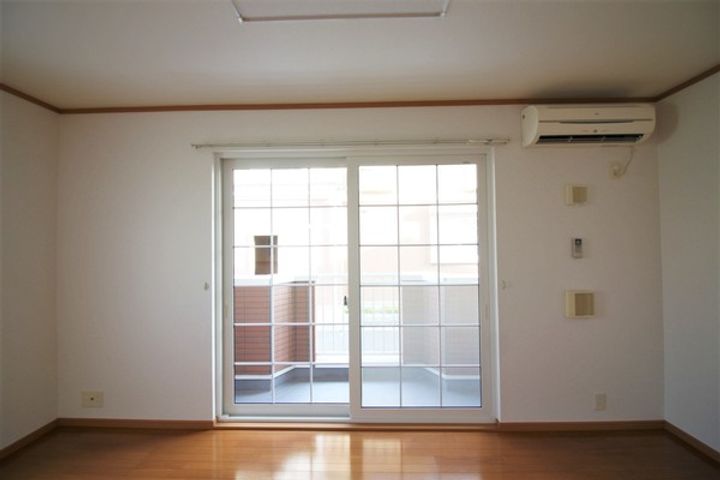 滋賀県長浜市宮司町の賃貸アパートの居間