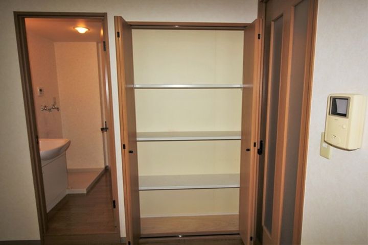 滋賀県米原市高溝の賃貸マンションの内装