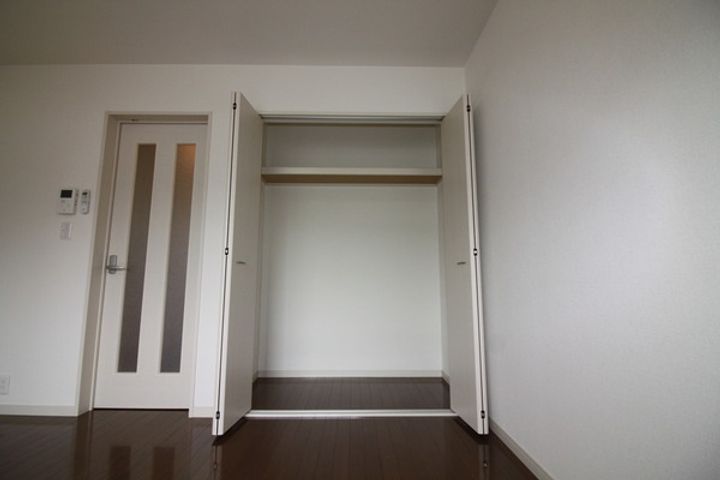 滋賀県長浜市口分田町の賃貸マンションの内装