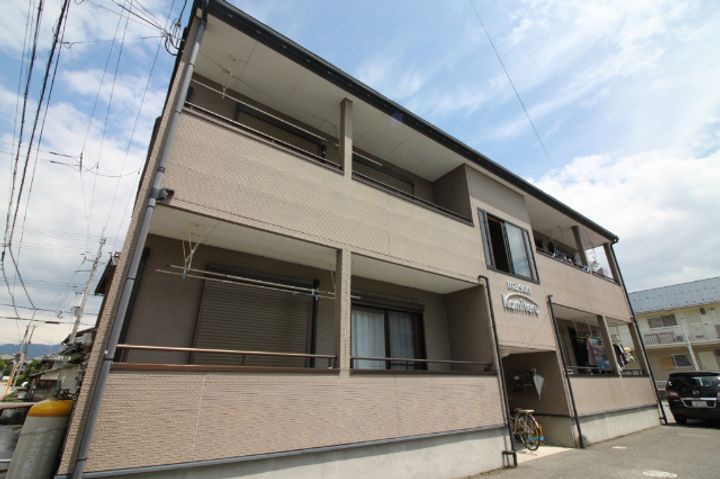 滋賀県長浜市新庄寺町の賃貸アパートの外観