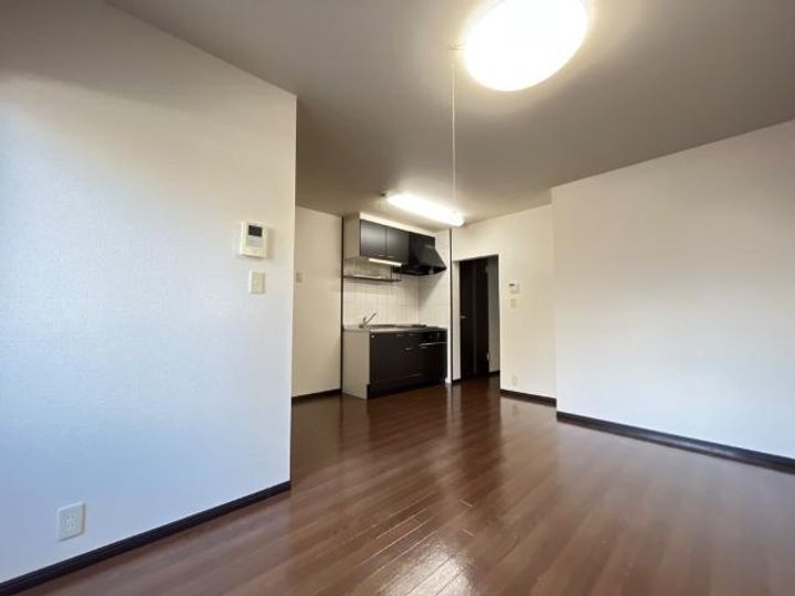 スターテラス白鳥の居間