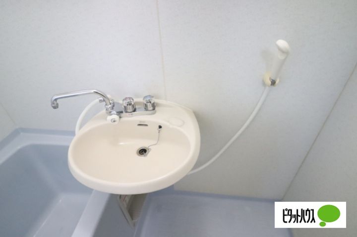 滋賀県近江八幡市鷹飼町北2丁目の賃貸アパートの内装