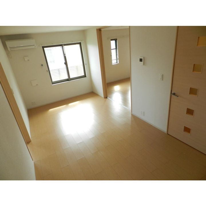 滋賀県近江八幡市堀上町の賃貸アパートの居間