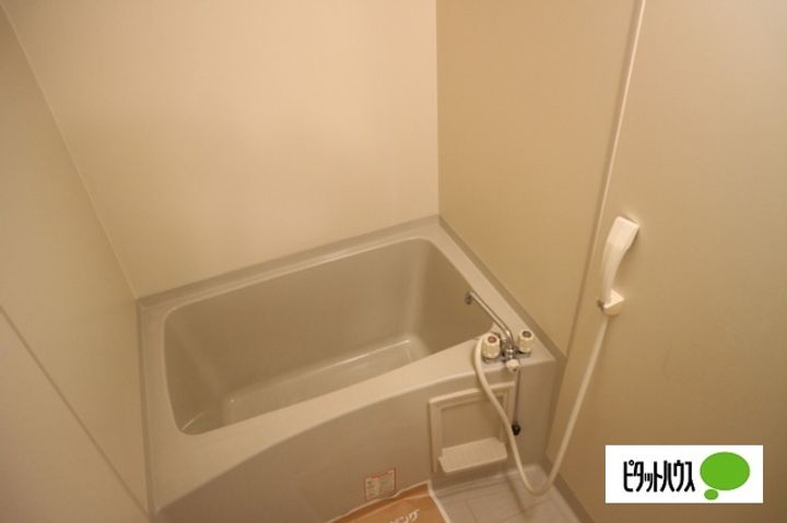 滋賀県野洲市野洲の賃貸アパートの風呂