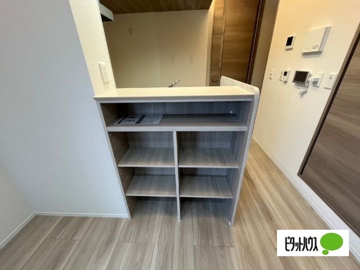 滋賀県近江八幡市出町の賃貸アパートのキッチン