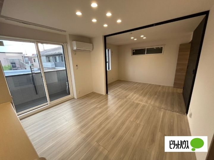 滋賀県近江八幡市出町の賃貸アパートの居間