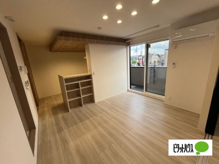 滋賀県近江八幡市出町の賃貸アパートの居間