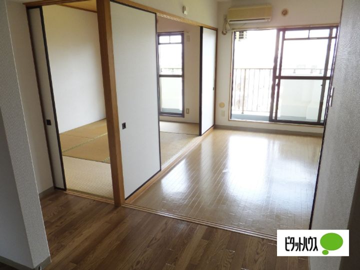 滋賀県近江八幡市鷹飼町北4丁目の賃貸マンションの内装