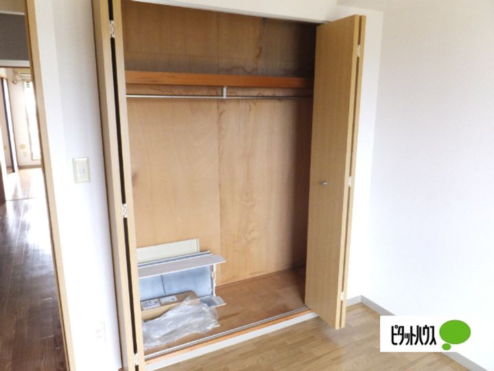 滋賀県近江八幡市鷹飼町北4丁目の賃貸マンションの内装