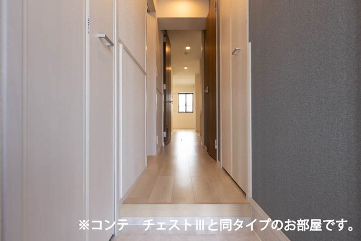 リ:ルーム 東近江の玄関