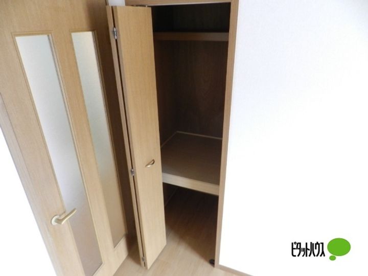 滋賀県近江八幡市堀上町の賃貸アパートの内装