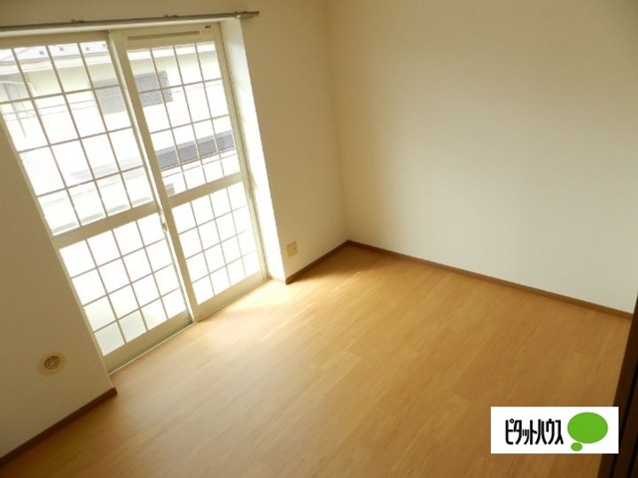 滋賀県近江八幡市堀上町の賃貸アパートの居間