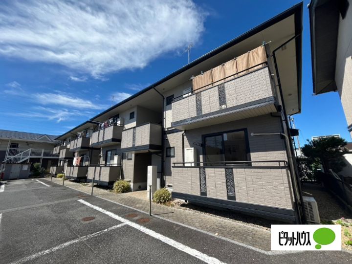 エミナ・コレージュの外観