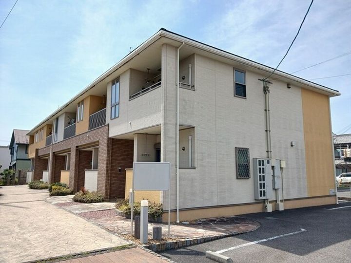 プラシード沖野の外観