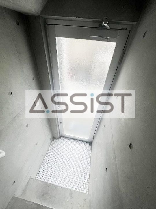 ニューディレクトレジデンス学芸大学の玄関