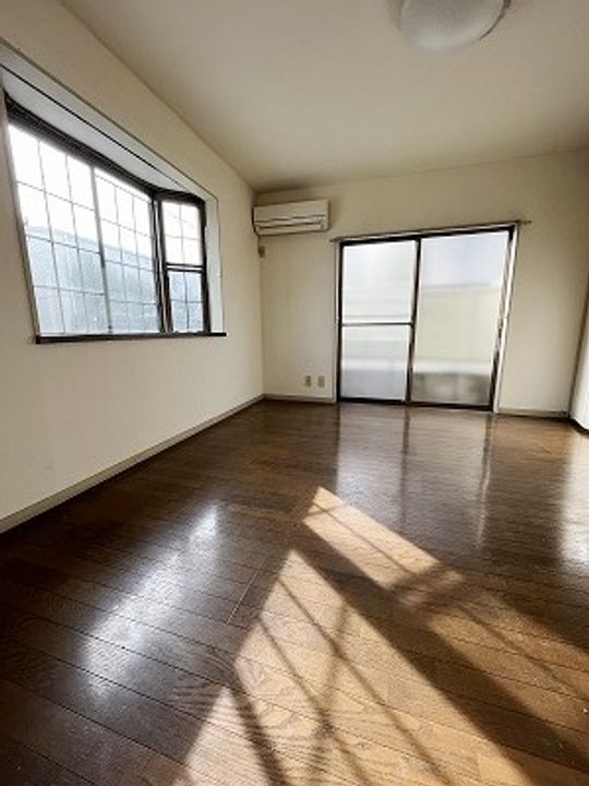 東京都目黒区自由が丘3丁目(アパート)の賃貸物件の居間