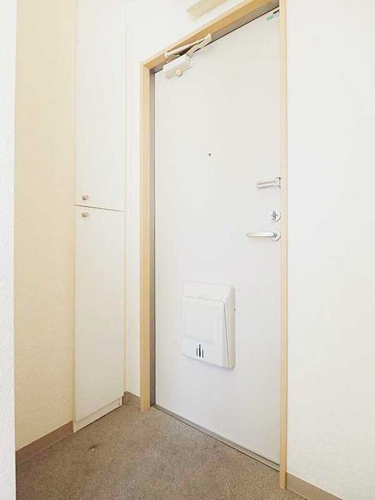 コーポ栄典の玄関