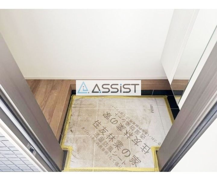 N・目黒区目黒本町6丁目計画の玄関