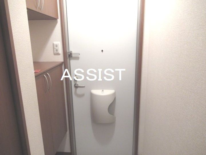 サンクモンタニアB棟の玄関