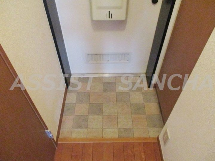 ラフィーネ野沢の玄関