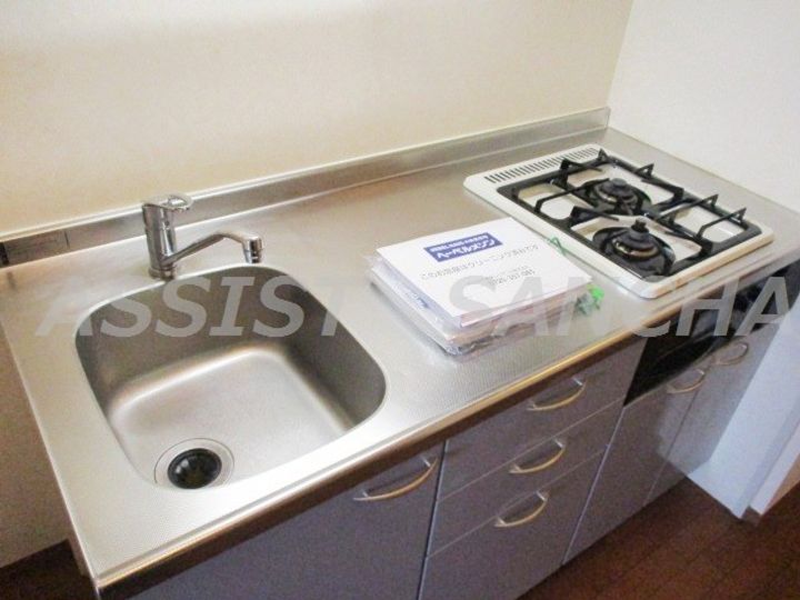 ラフィーネ野沢のキッチン