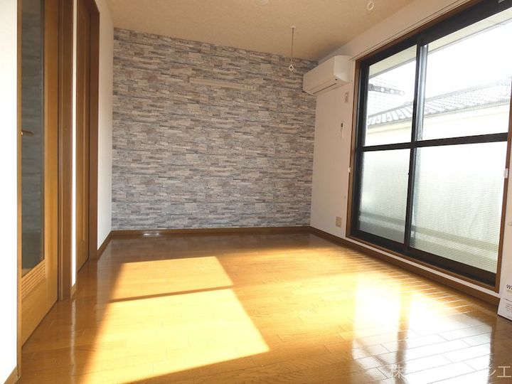 エクシーレの居間