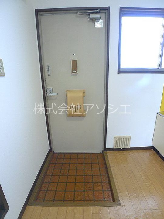 ホープハイツの玄関