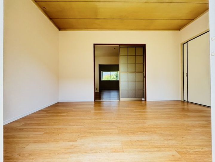 ラフォーレ原田Aの居間