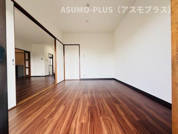 ハッピーライフ観世の居間