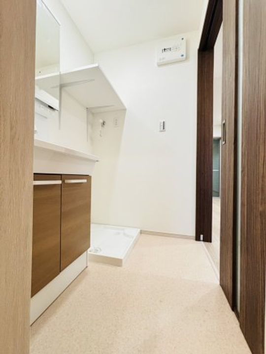 Aimer針摺南の居間