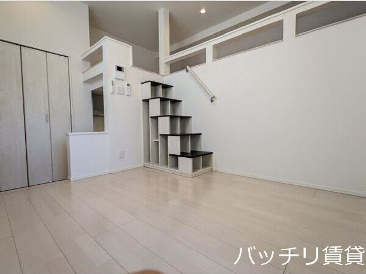 サダルスウドの居間