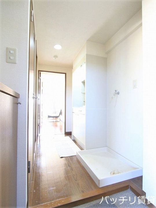 セントラルコート八田の玄関