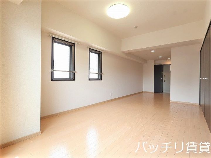 愛知県名古屋市中村区則武2丁目の賃貸マンションの居間