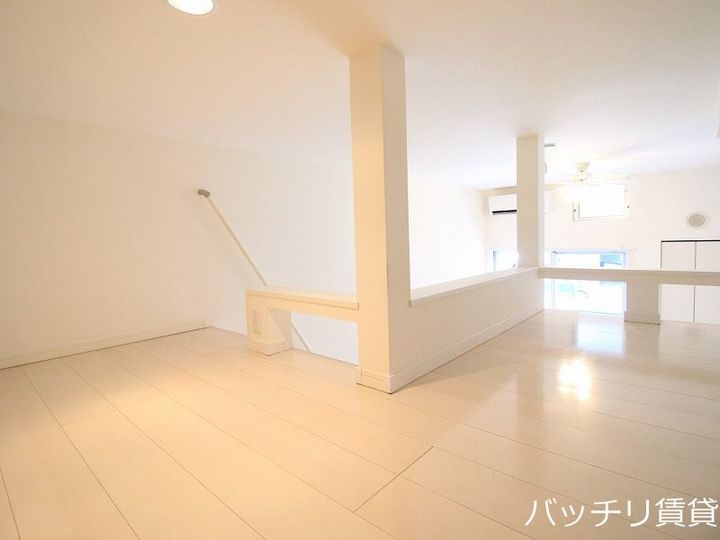 愛知県名古屋市南区加福本通3丁目の賃貸アパートの寝室