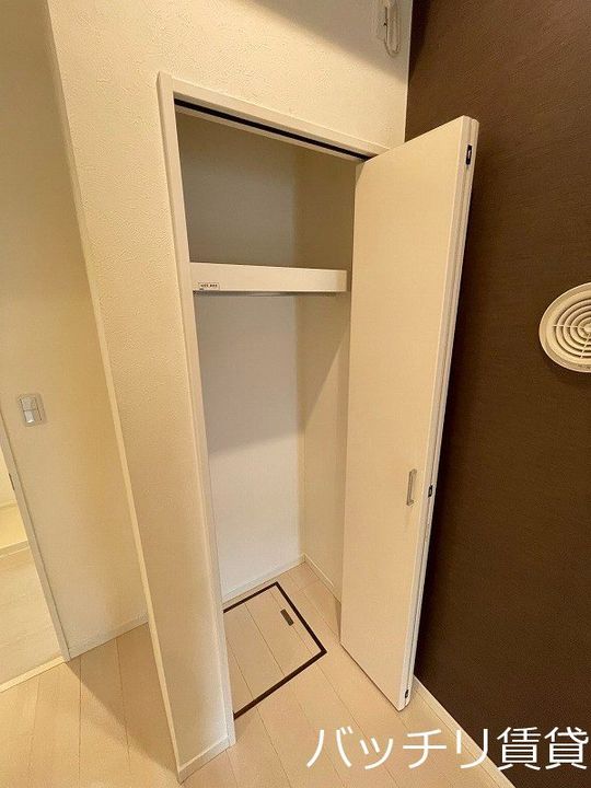 愛知県名古屋市中川区八田本町の賃貸アパートの内装