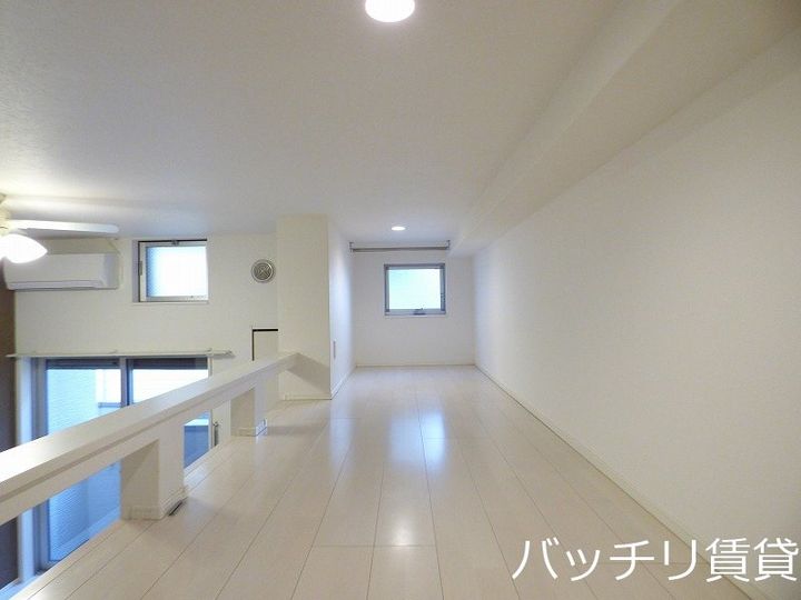 愛知県名古屋市北区杉村1丁目の賃貸アパートの寝室