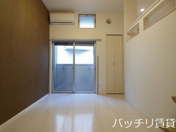 愛知県名古屋市北区杉村1丁目の賃貸アパートの内装