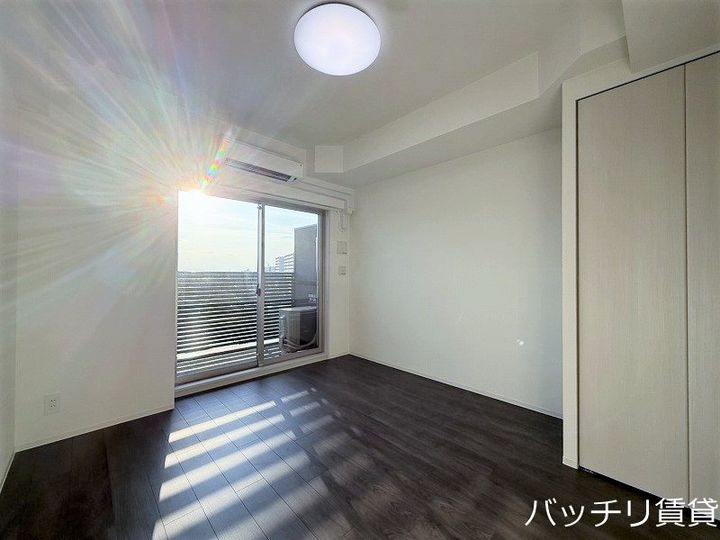プレサンス太閤通駅前デュプルの寝室