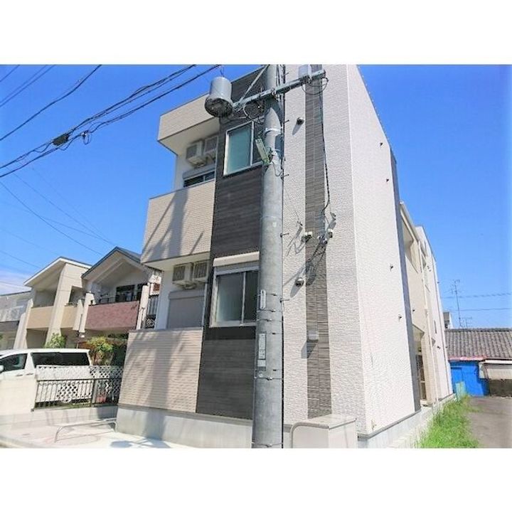 愛知県名古屋市中川区前並町の賃貸アパートの外観