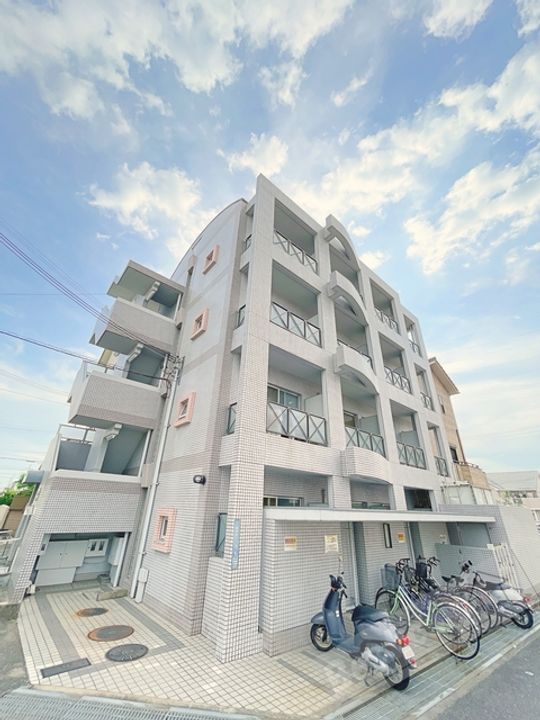 シャルマンフジ久米田五番館の外観