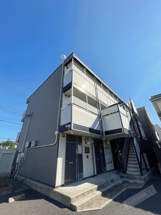 レオパレスフォンターナ大宮の外観