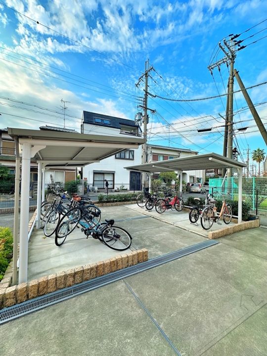 コンソラトゥールのその他画像